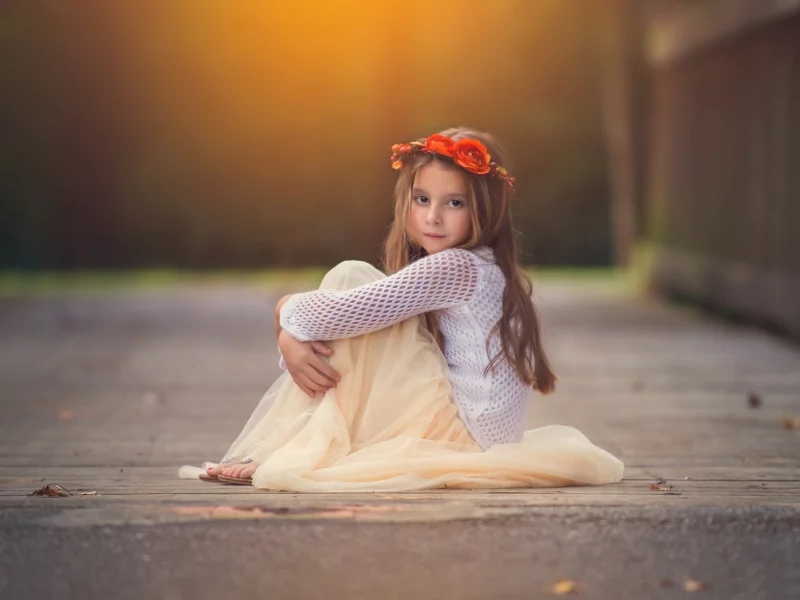 сидит, девочка, цветы, girl, ребенок, child, взгляд, венок