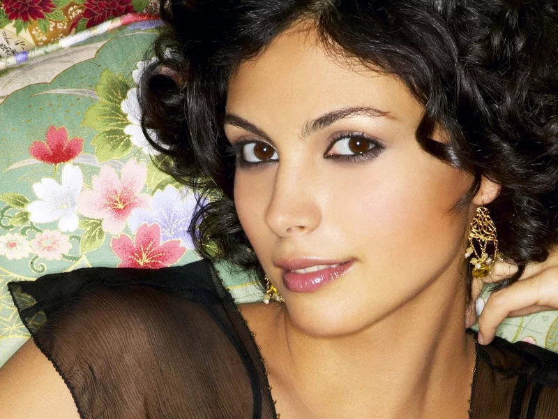 morena baccarin, серьги, восток, подушки