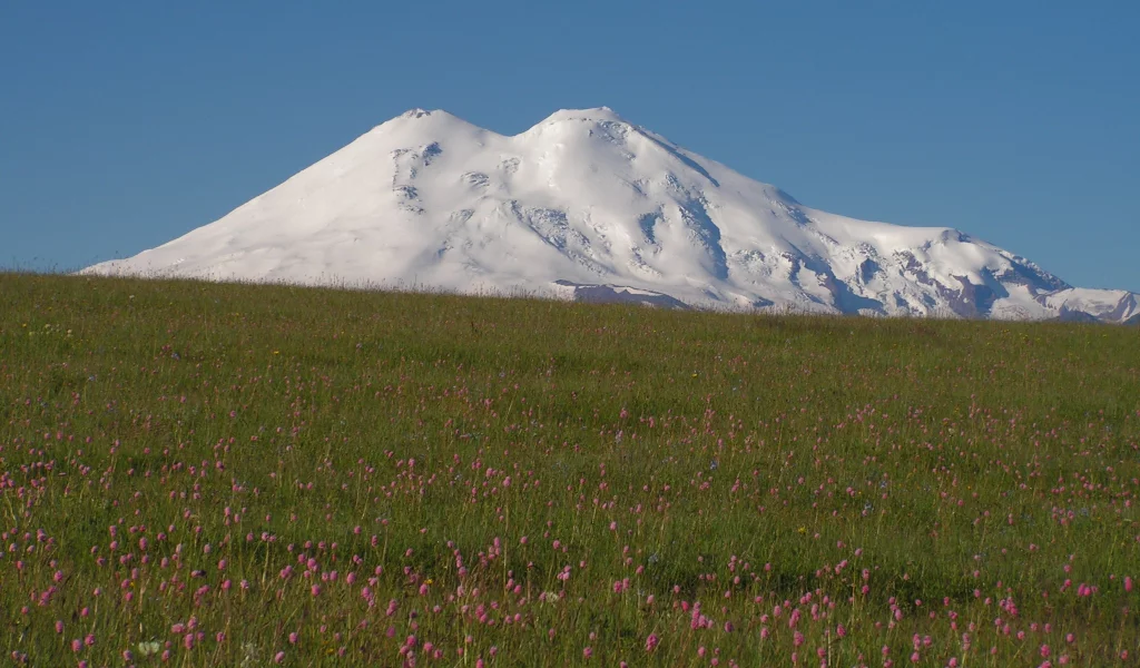 Эльбрус, кабарда, гора, луг, ледник, снег