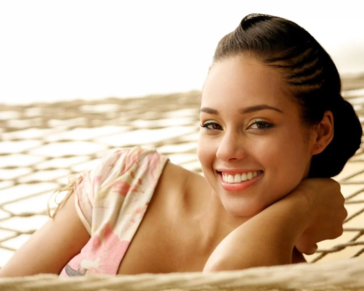  alicia keys, певица, алиша, улыбка, девушка, кис