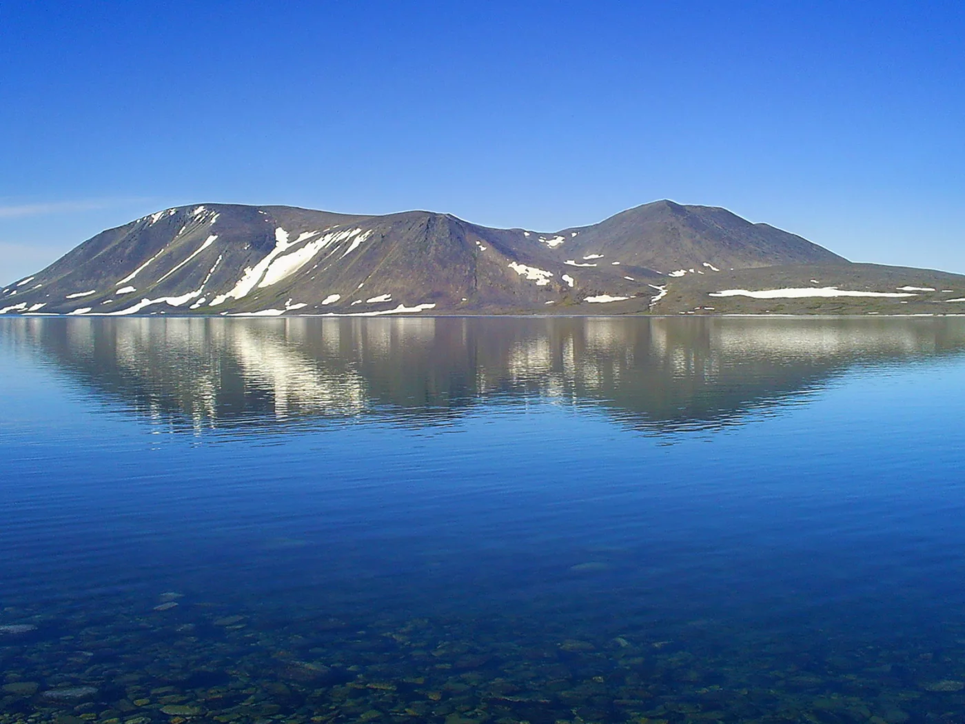 море, горы, горизонт