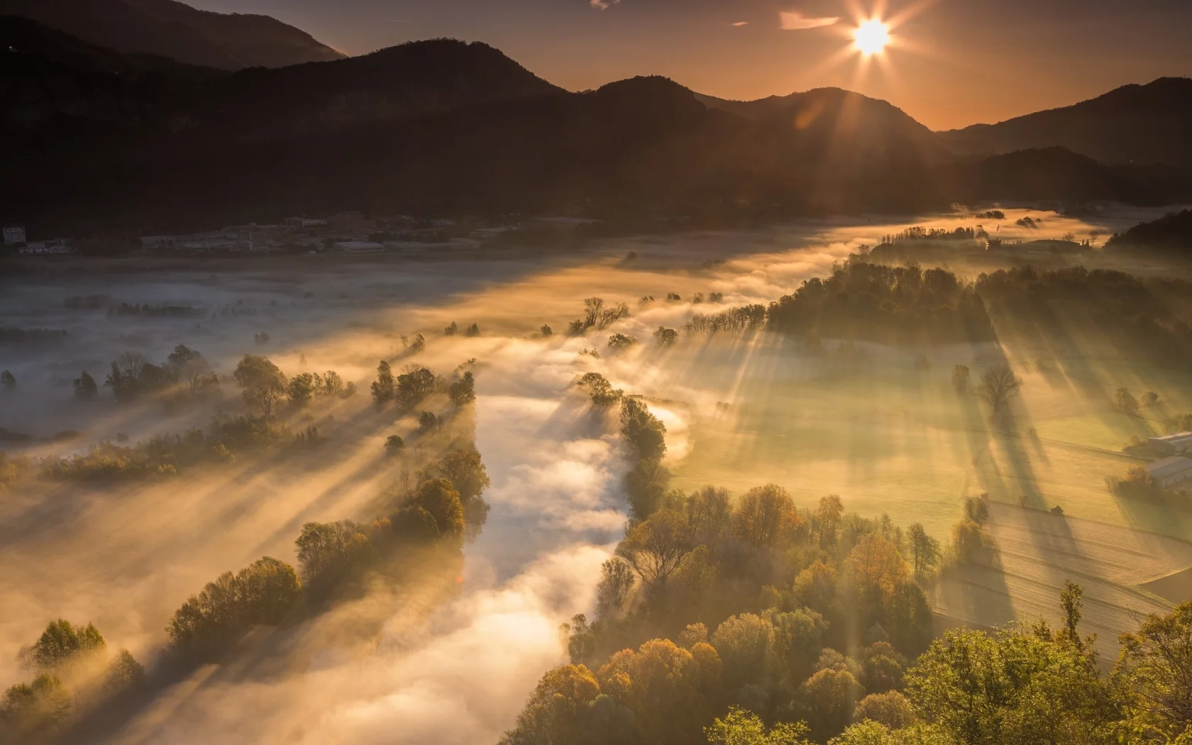 горы, долина, река, природа, свет, лучи, туман