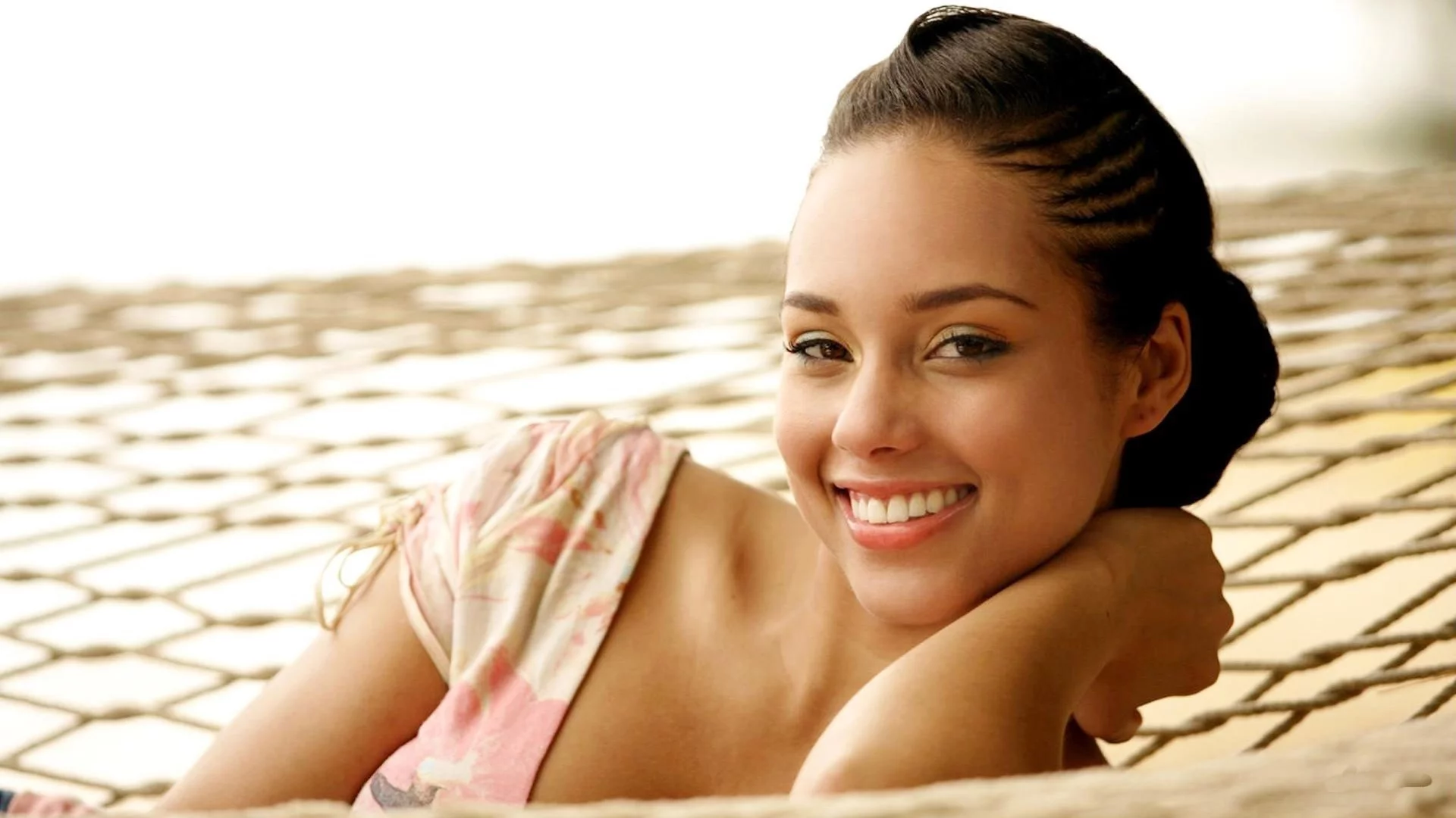  alicia keys, певица, алиша, улыбка, девушка, кис