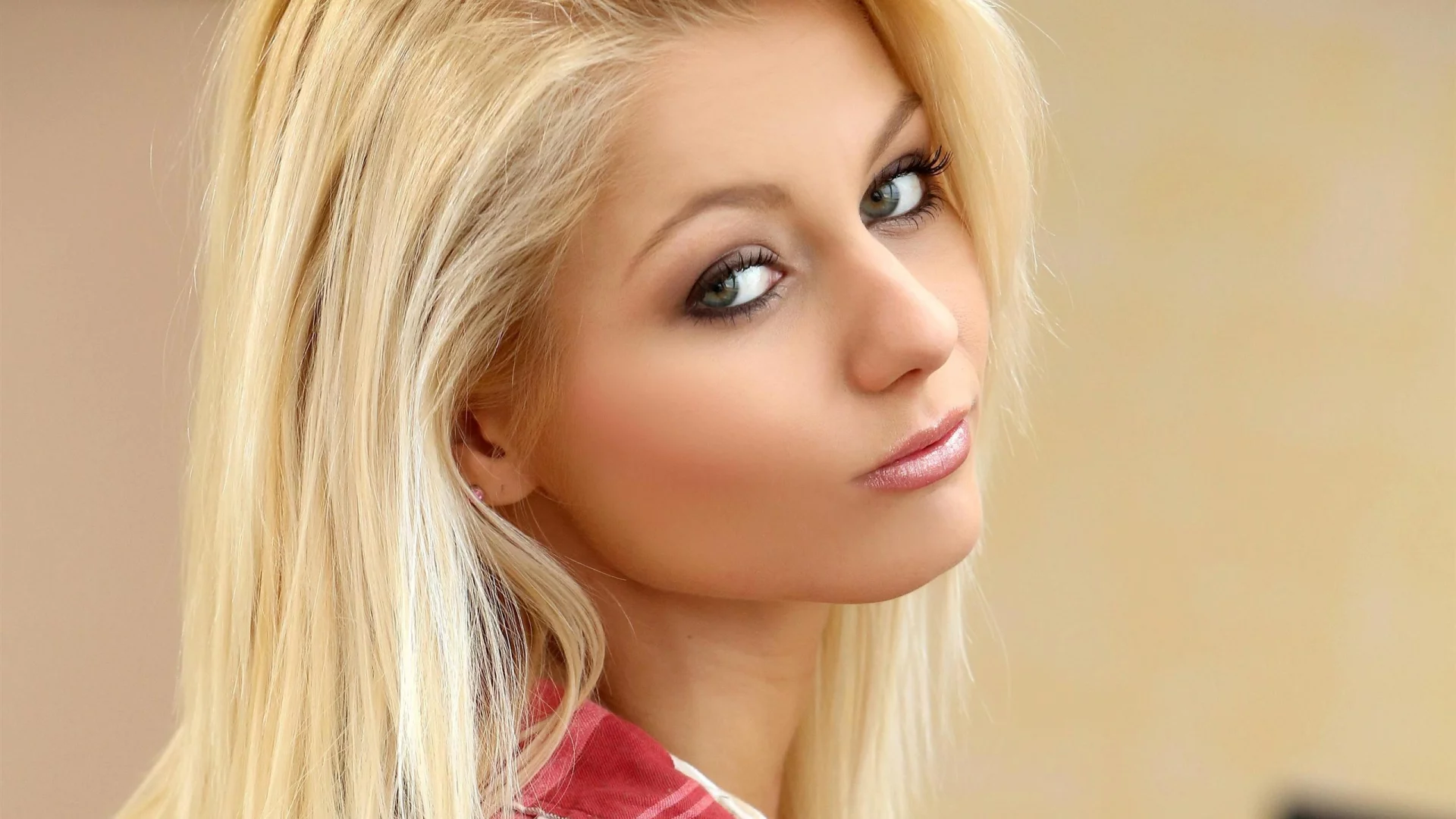annely gerritsen, grace, девушка, блондинка, взгляд, pinky june