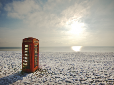 телефонная будка, море, снег, пляж, зима