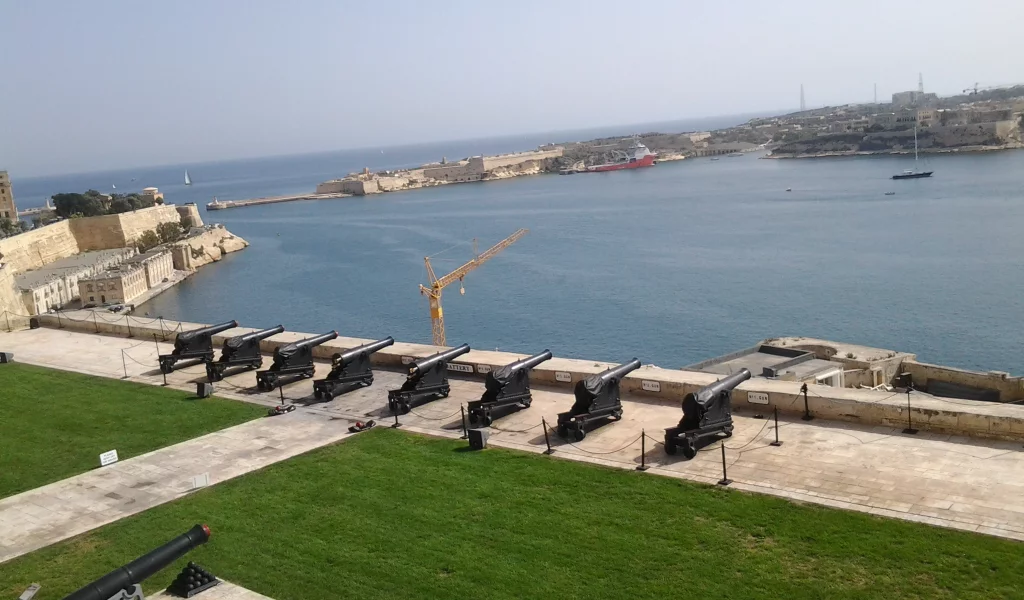 Мальта, Валлетта, Средиземное море, берег, море, небо