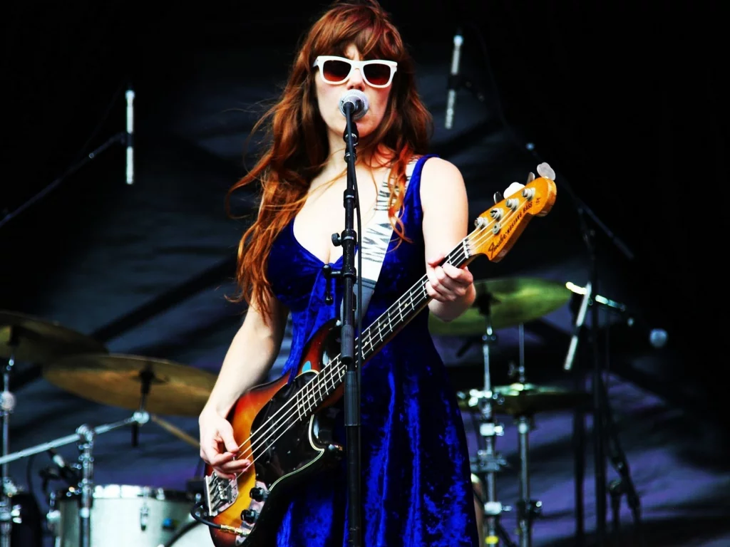 девушка, jenny lewis, сцена, певица, гитара, дженни льюис