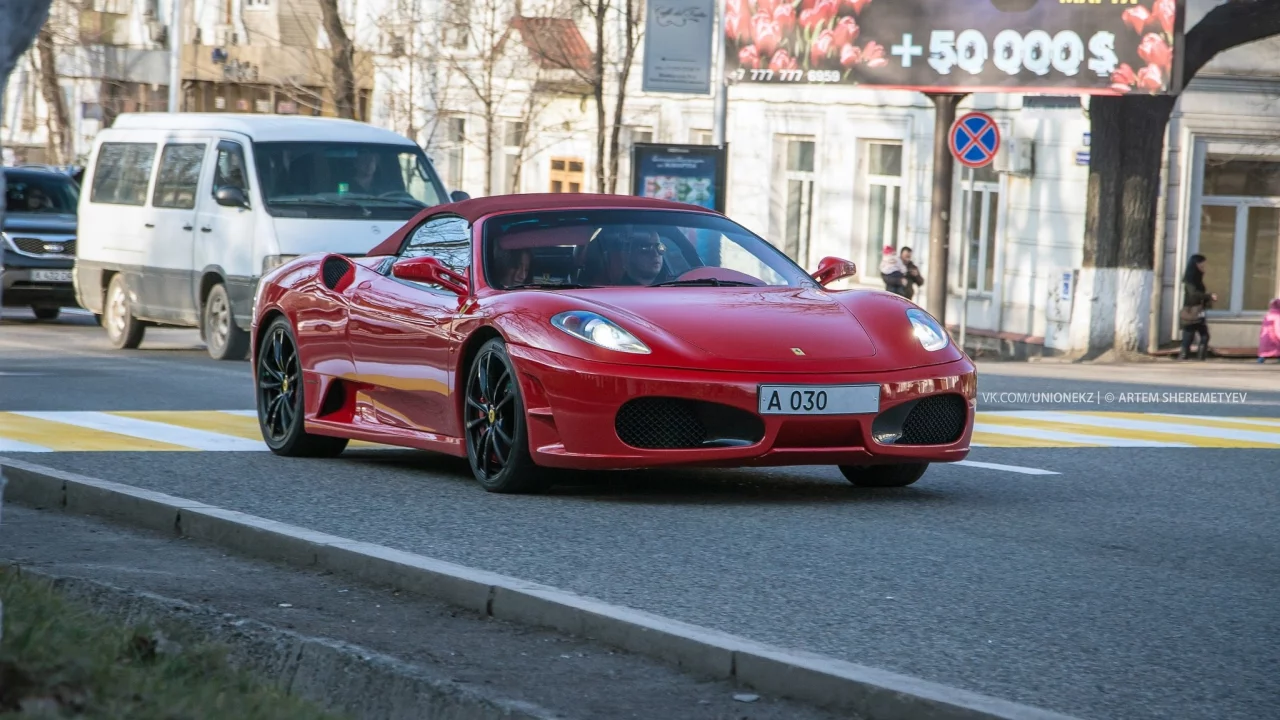 ferrari, almaty, казахстан