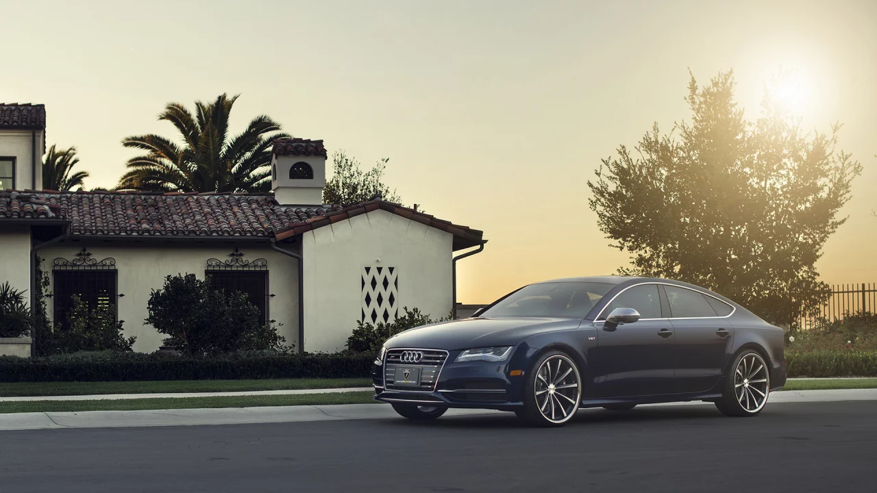 Небо, Солнце, асфальт, дома, машина, Audi S7 V8
