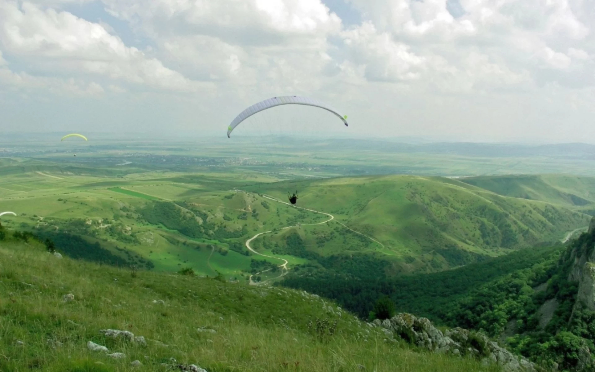 пейзаж, с парашютистом