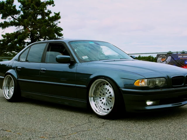 bumer, e38, бумер, тюнинг, семёрка, диски, bmw 740