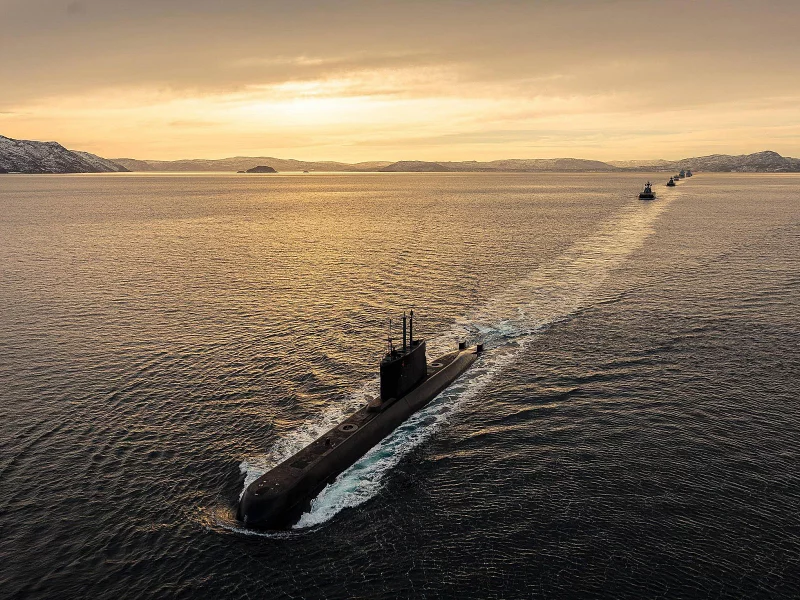 Небо, море, закат, конвой, подводная лодка.