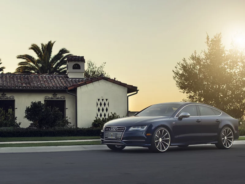 Небо, Солнце, асфальт, дома, машина, Audi S7 V8