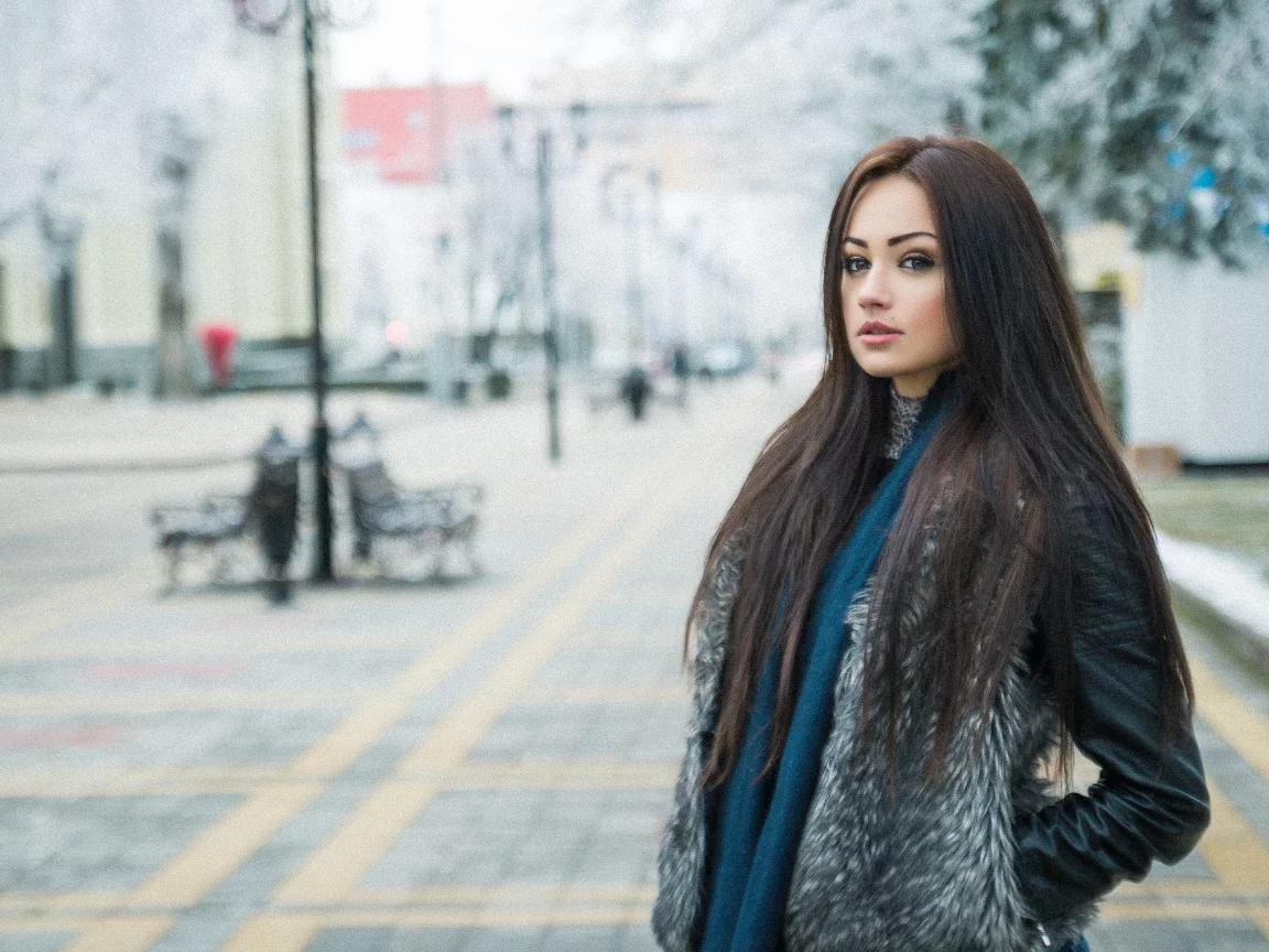 улица, мороз, девушка, взгляд, родинка, настроение, любопытство