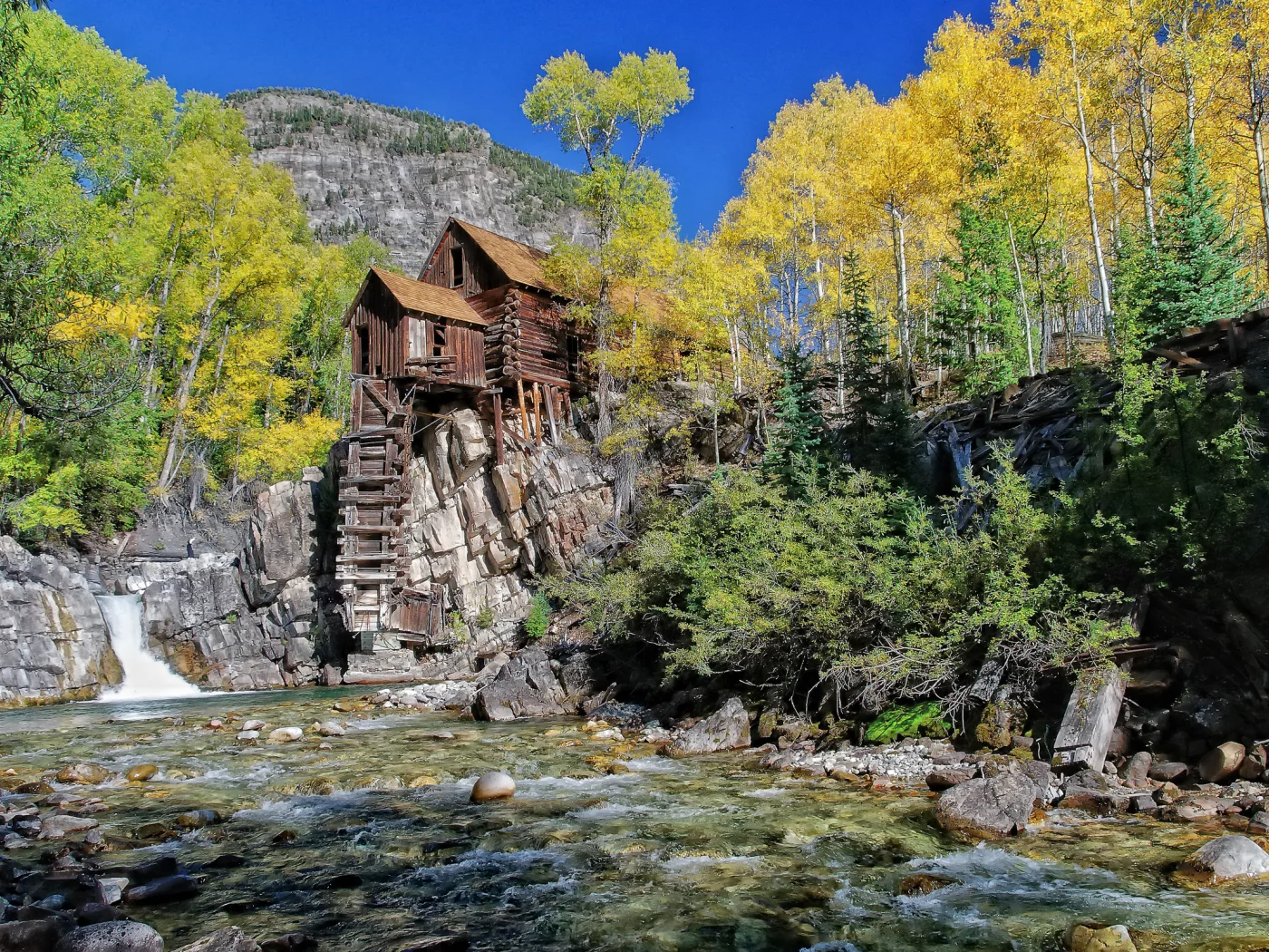 вода, камни, дом, река, деревья