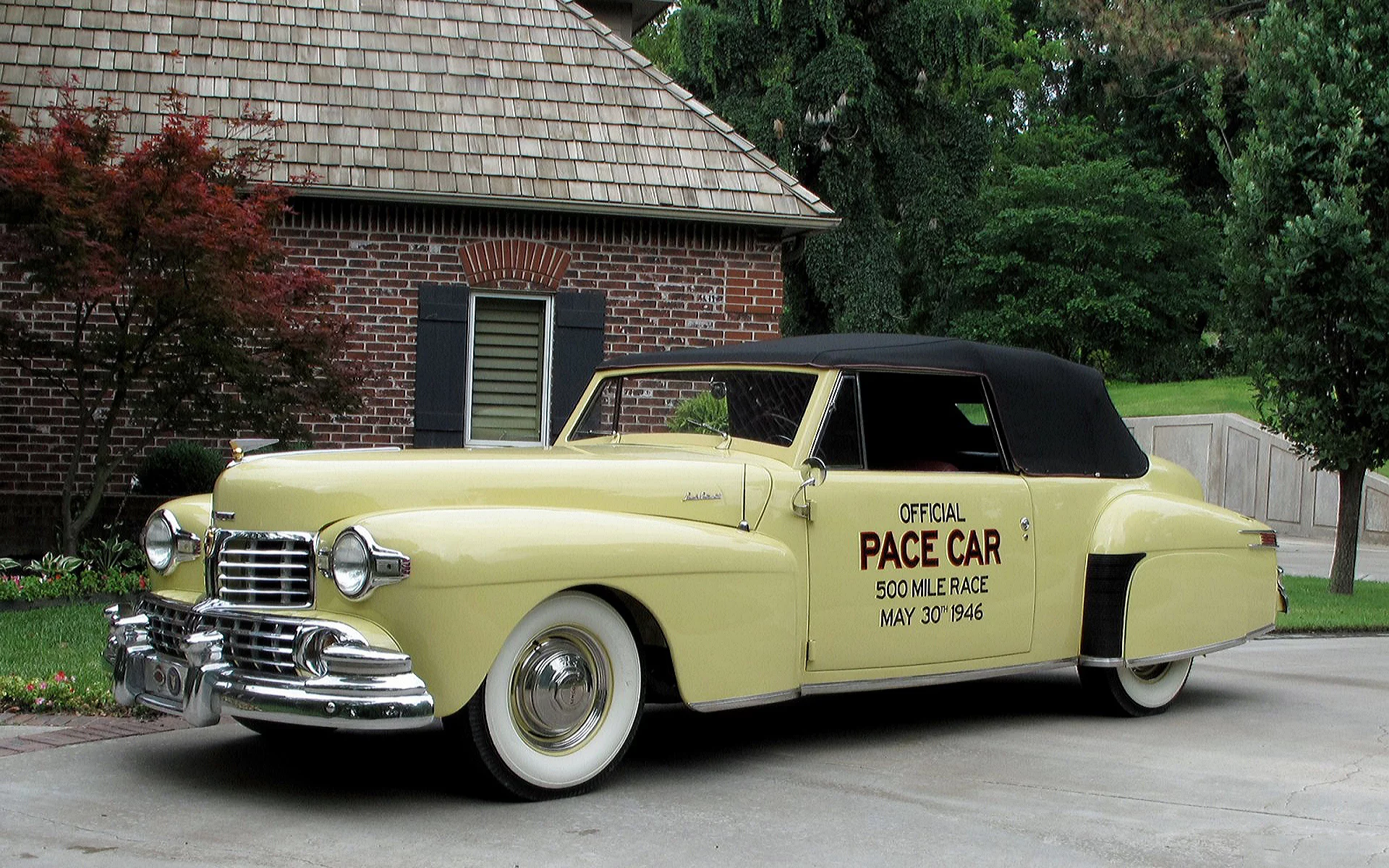 Дом, деревья, зелень, машина, Lincoln Continental Indy Pace Car, ретро.