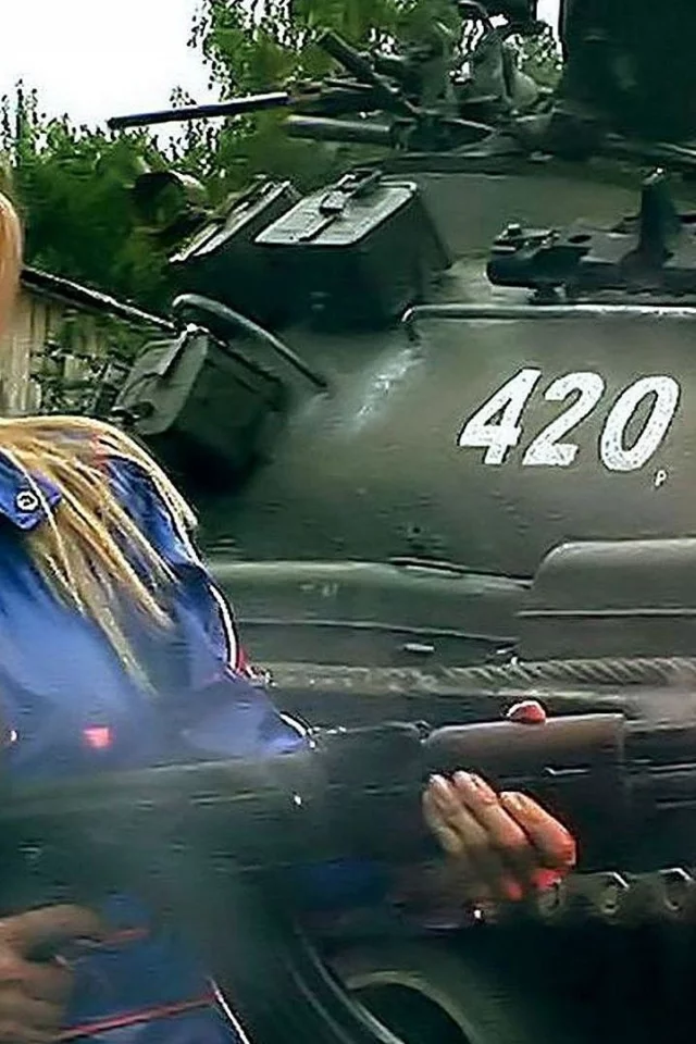 военная тема, бой-баба