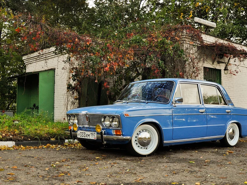 Осень, листья, авто, заправка, машина, ВАЗ 2103