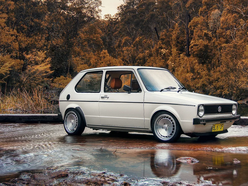 Осень, дорога, вода, машина, Volkswagen Golf
