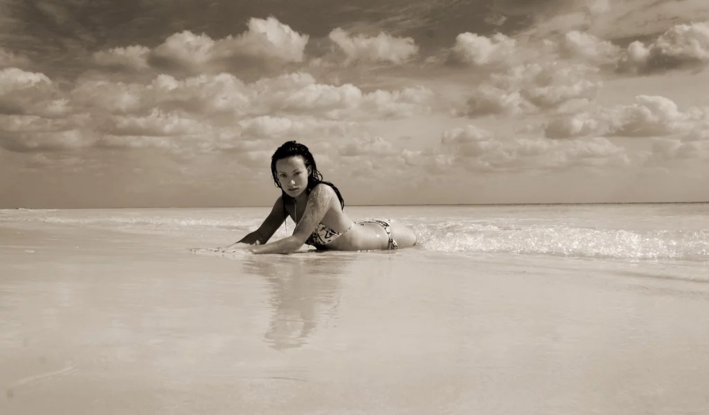 оливия вайлд, облака, океан, небо, пляж, песок, olivia wilde