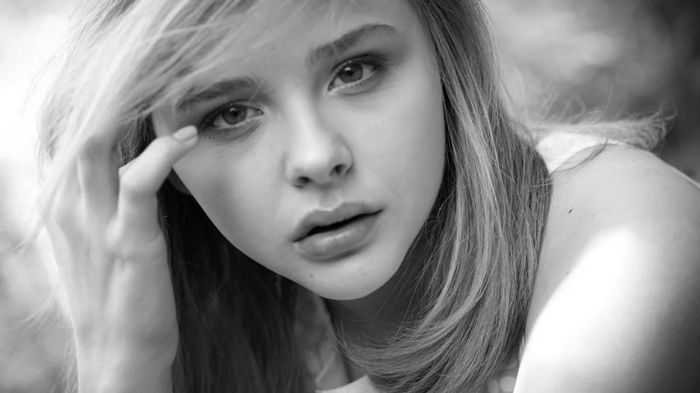 chloe grace moretz, черно-белое, актриса, хлоя грейс морец