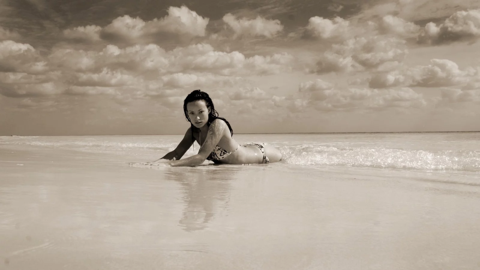 оливия вайлд, облака, океан, небо, пляж, песок, olivia wilde