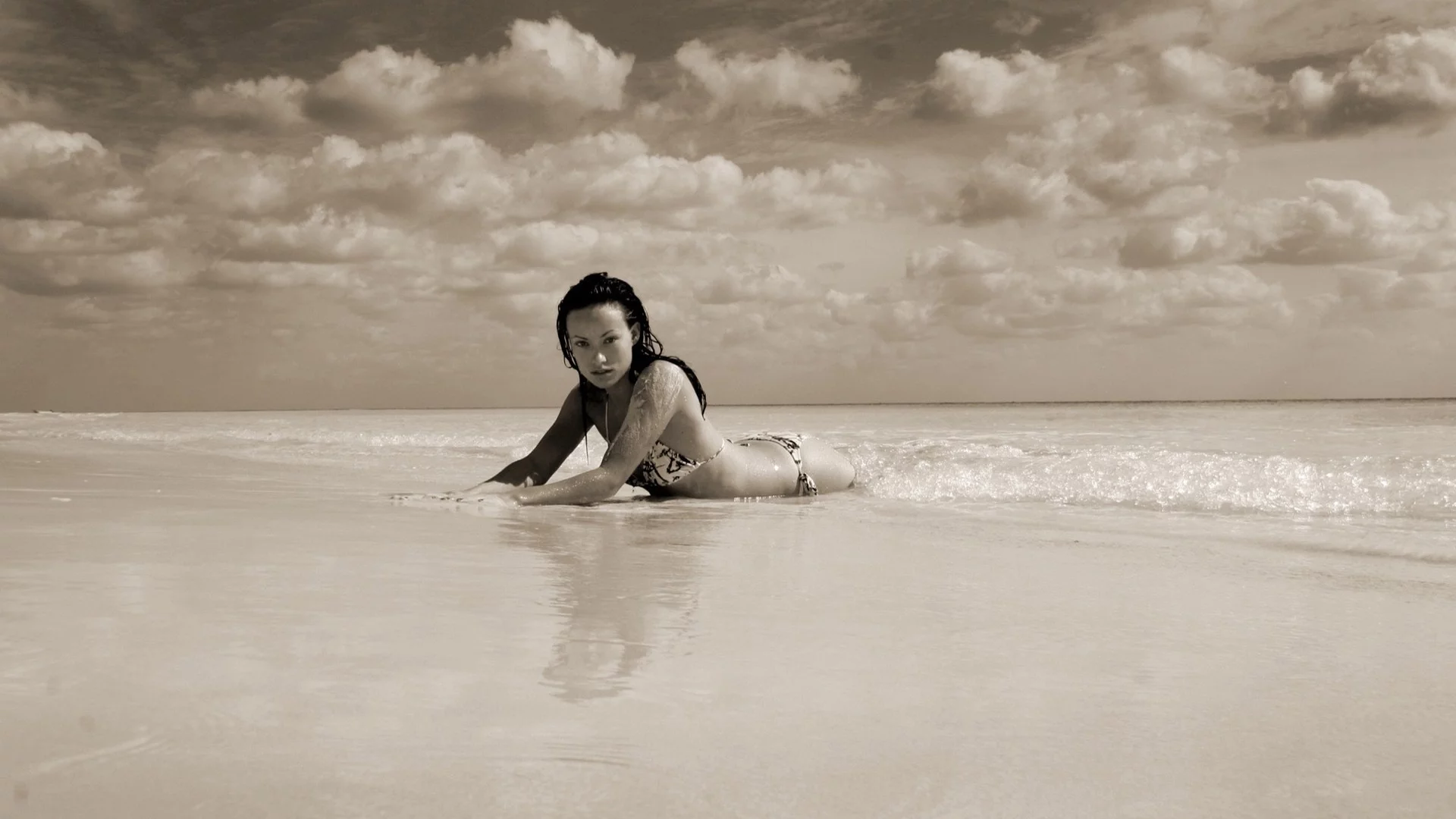 оливия вайлд, облака, океан, небо, пляж, песок, olivia wilde
