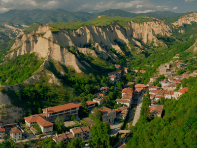 Мелник, город, Болгария, дома, улица, виноделие, Пирин, горы, деревья, лес, облака, небо, пейзаж, природа