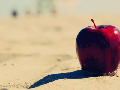 обои, apple, фон, еда, песок, красное, пляж, яблоко, фрукт
