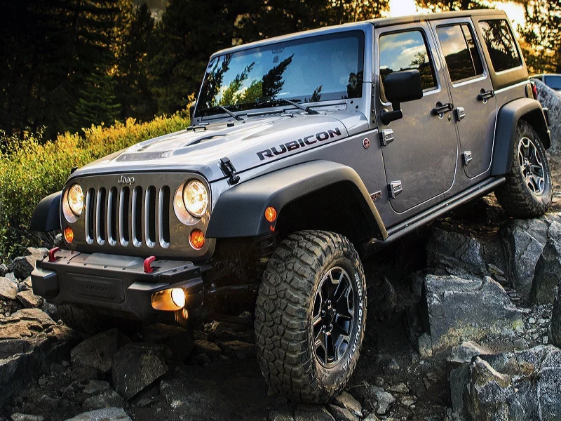 Бездорожье, камни, машины, Jeep Rubicon.