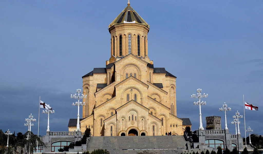 Грузия, Тбилиси, храм.