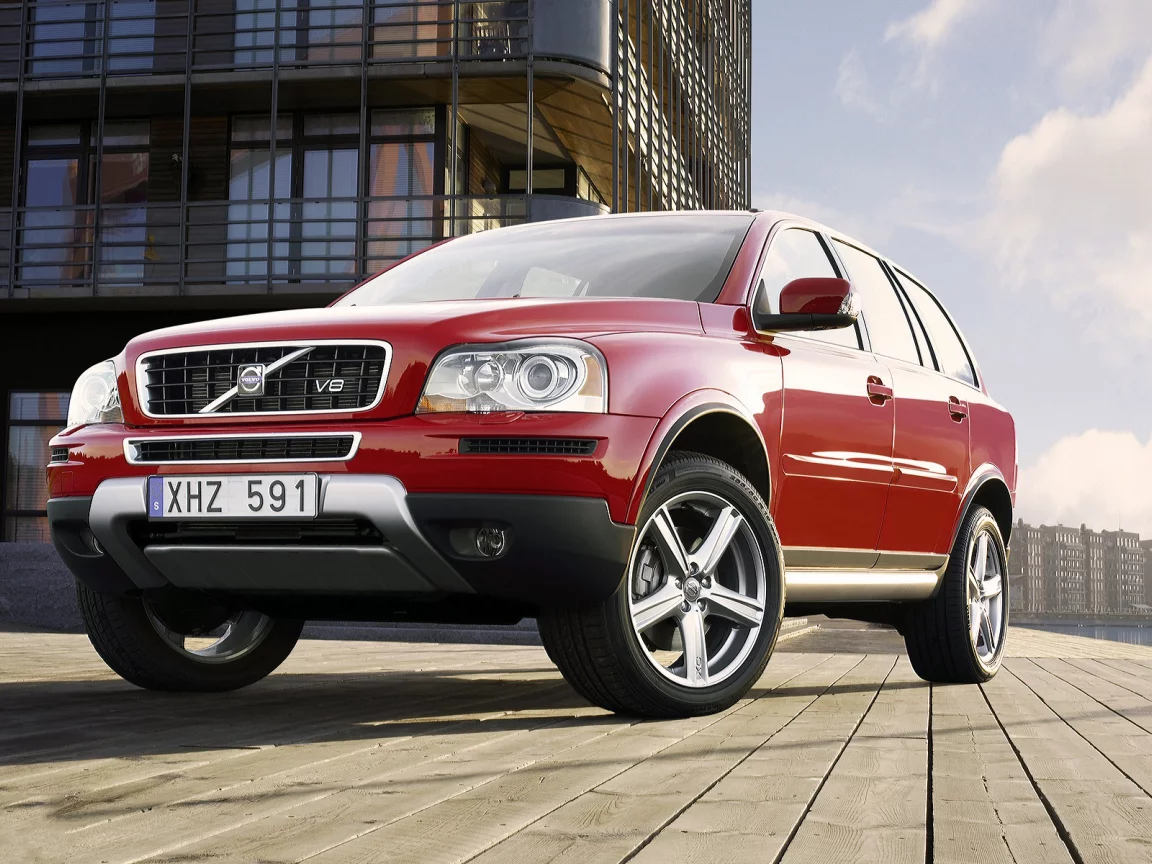 Дома, причал, авто, Volvo-V8