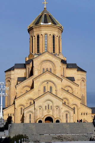 Грузия, Тбилиси, храм.
