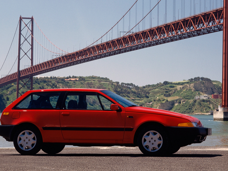 Небо, холмы, река, мост, авто, Volvo-480, 1987