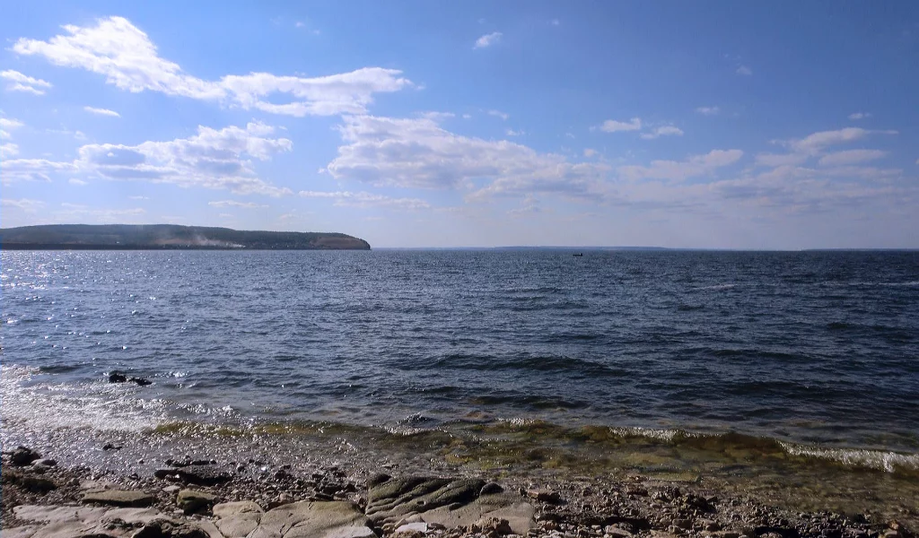 Небо, облака, берег, Жигулёвское море, вдхр, вода, камни.