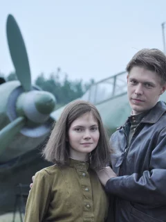 никита ефремов, баллада о бомбере, екатерина астахова