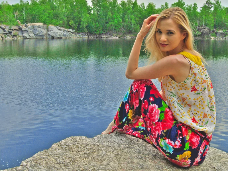Sandra Sweet, photo model, blonde