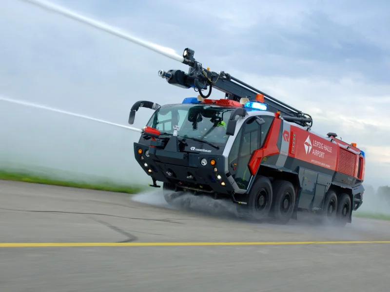 Дорога, спецмашина, Rosenbauer, водомёт.