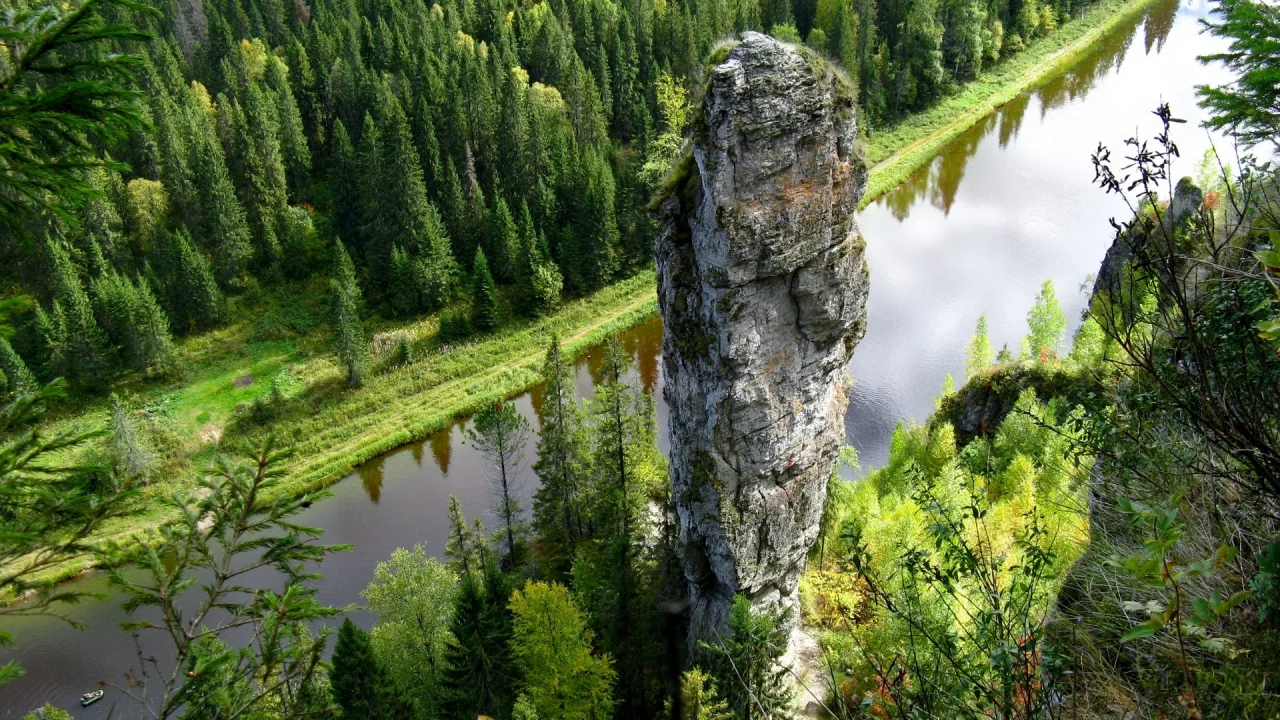 каменная колона, природная