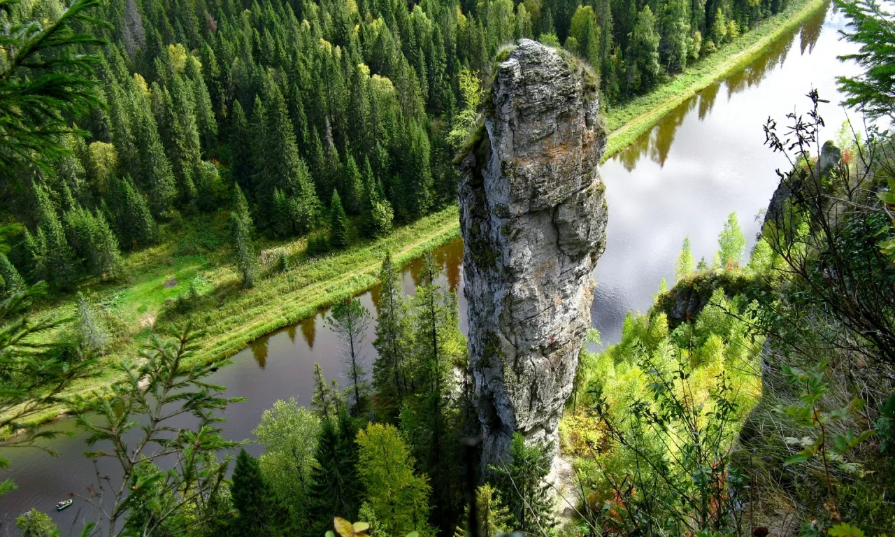 каменная колона, природная