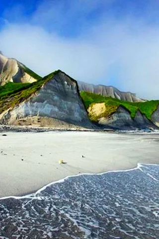 Белые скалы, остров Итуруп