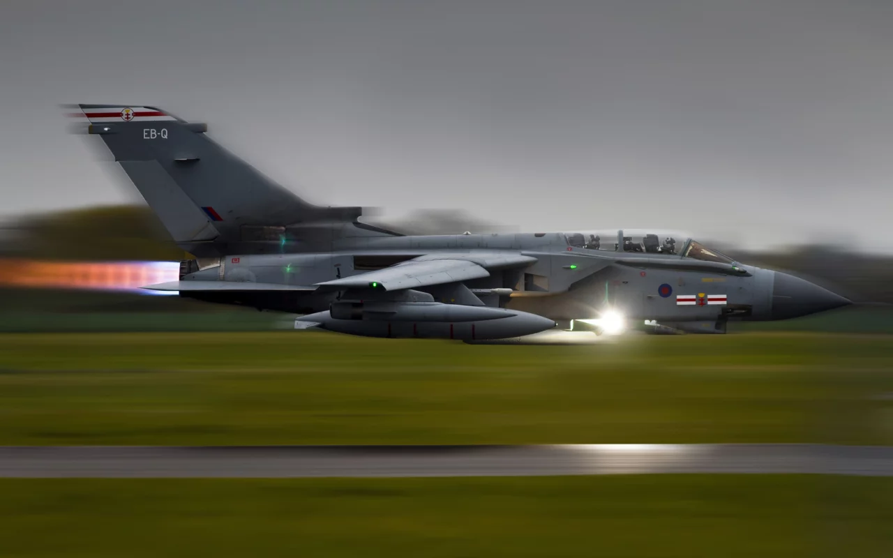 взлет, бомбардировщик, истребитель, panavia tornado, gr4