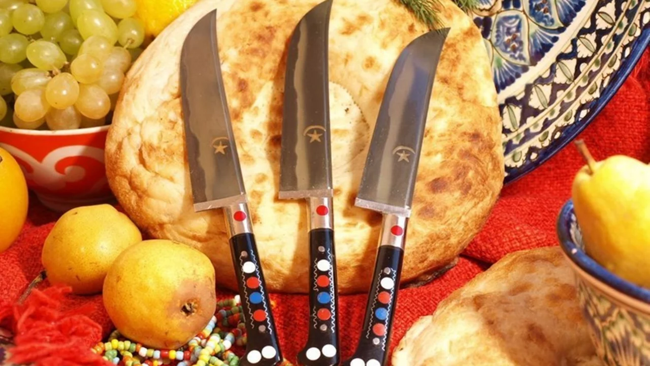натюр., турецкий, хлеб, фрукты, виноград, ножи