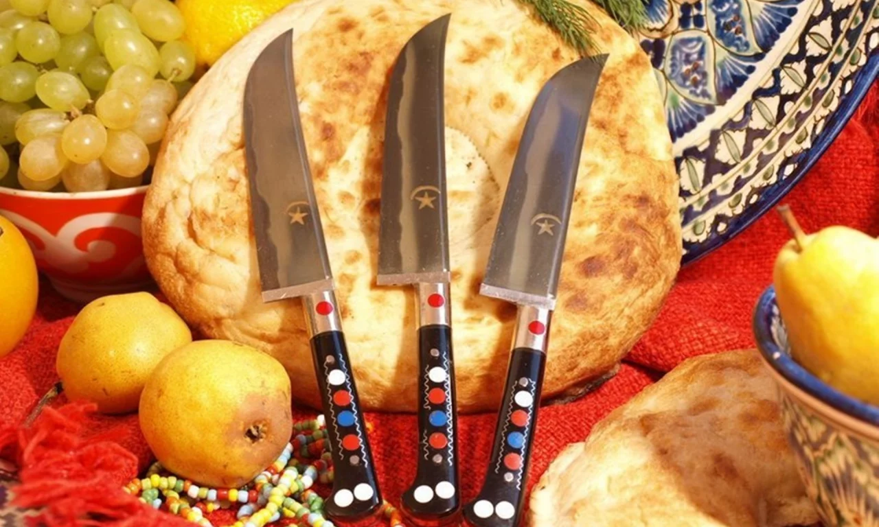 натюр., турецкий, хлеб, фрукты, виноград, ножи