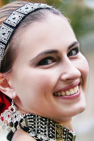 девушка, улыбка, цветок