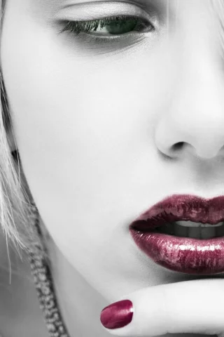 scarlett johansson, губы, лицо, помада, черно-белая