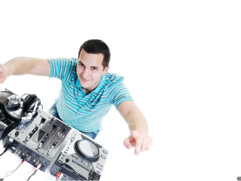 dj, наушники, диджейский пульт