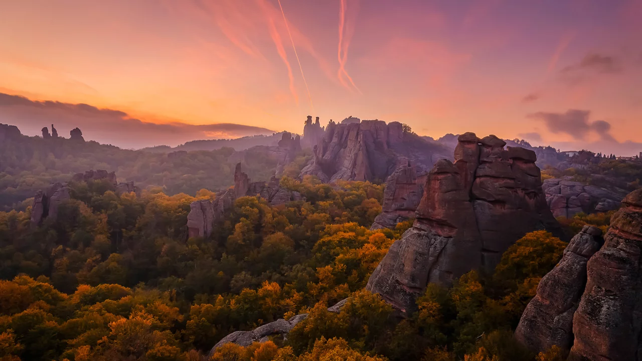 белоградчишки скали, стара планина, балканские горы, болгария, скалы, закат, облака, небо, горы, деревья, лес, пейзаж, природа