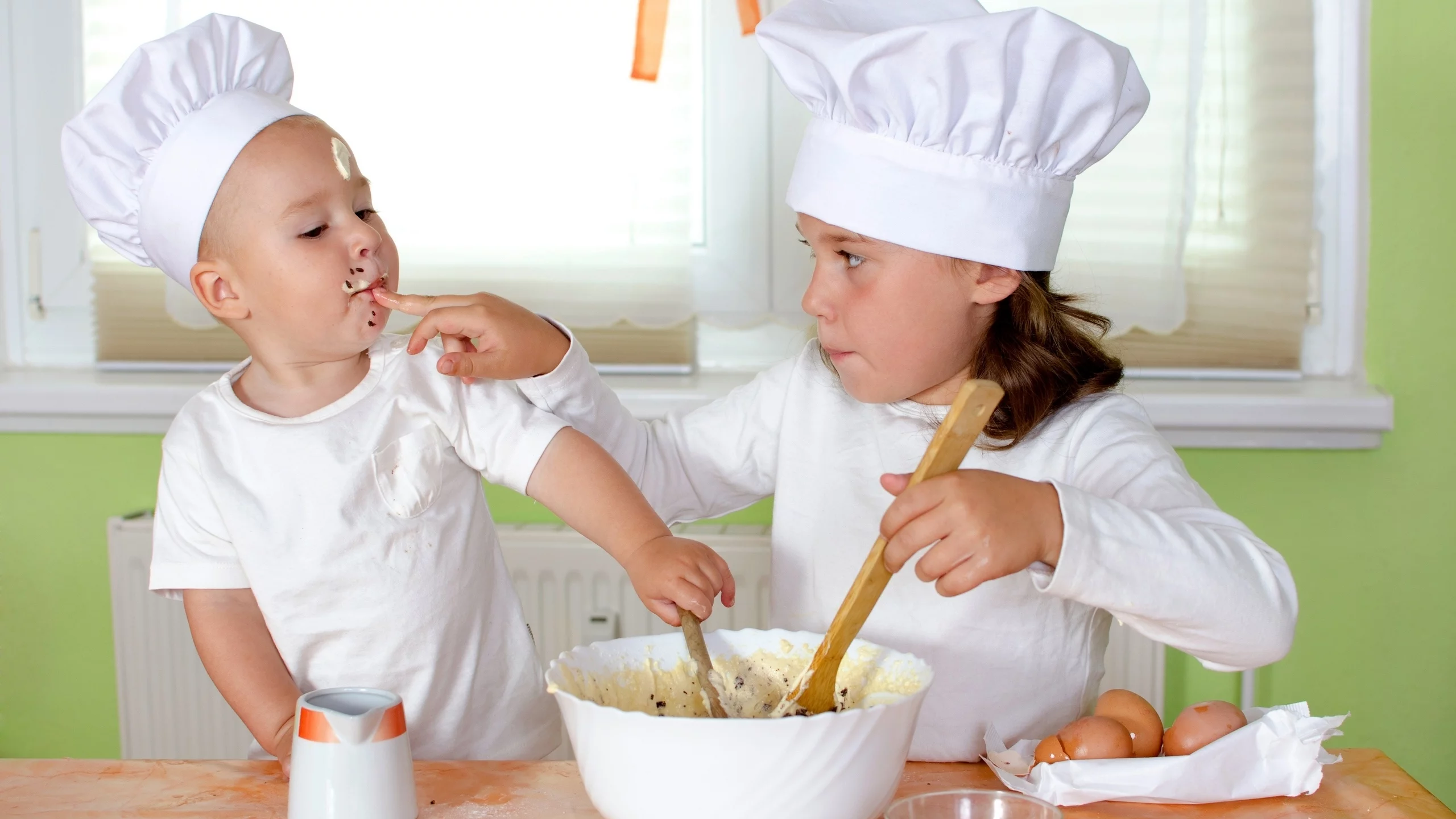 eggs, baby, spoon, kitchen, boy, cup, children, cook, cream, table, girl, ребёнок