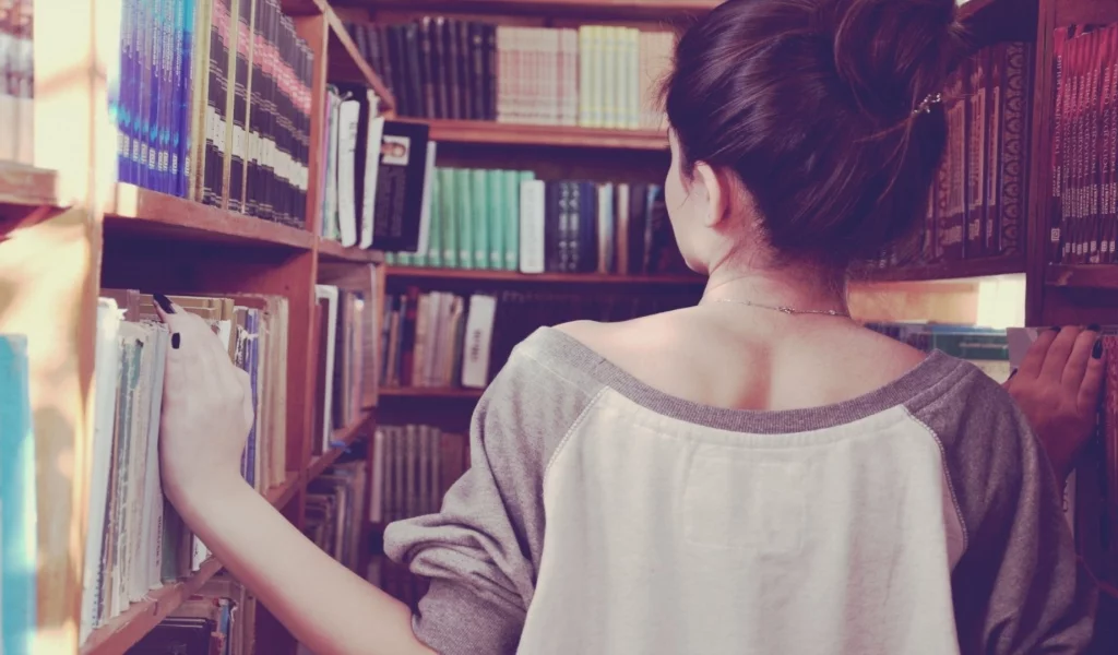 брюнетка, магазин, ситуации, книжный, книги, девушка
